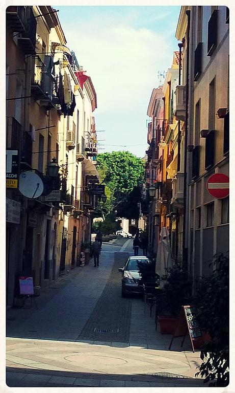 Flamingo B&B Cagliari Bagian luar foto
